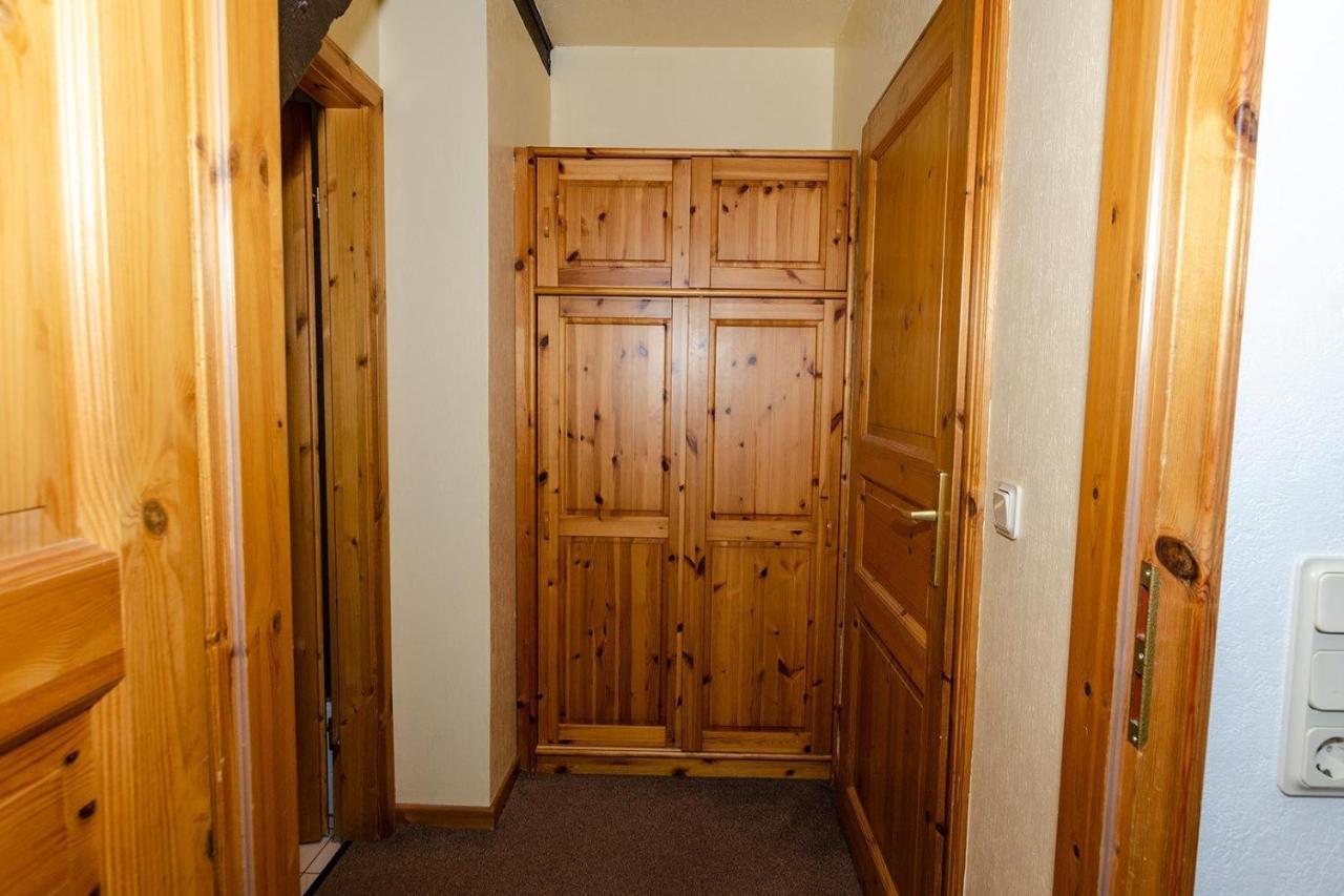 3-R-Ferienwohnung-Fuer-3-Personen-In-Schaprode-Auf-Ruegen-Zi4 Εξωτερικό φωτογραφία