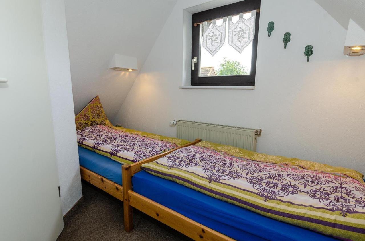 3-R-Ferienwohnung-Fuer-3-Personen-In-Schaprode-Auf-Ruegen-Zi4 Εξωτερικό φωτογραφία